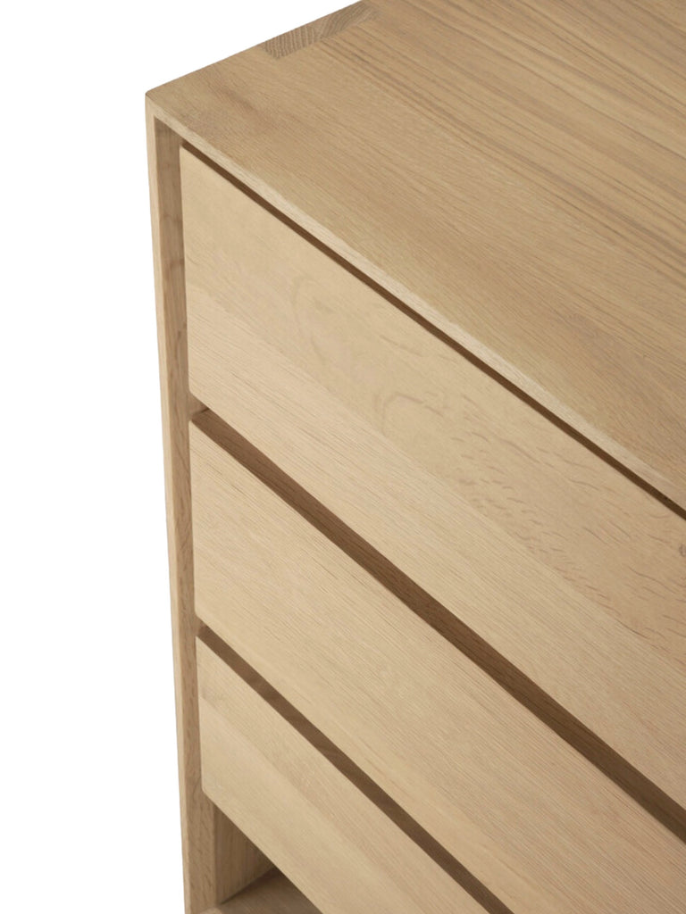 Oak Chest of Drawers