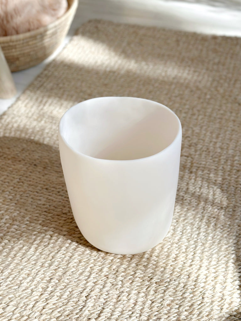 Hand-Sculpted Resin Wastebin Round