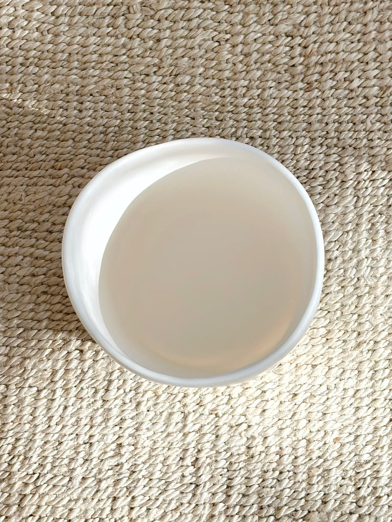 Hand-Sculpted Resin Wastebin Round