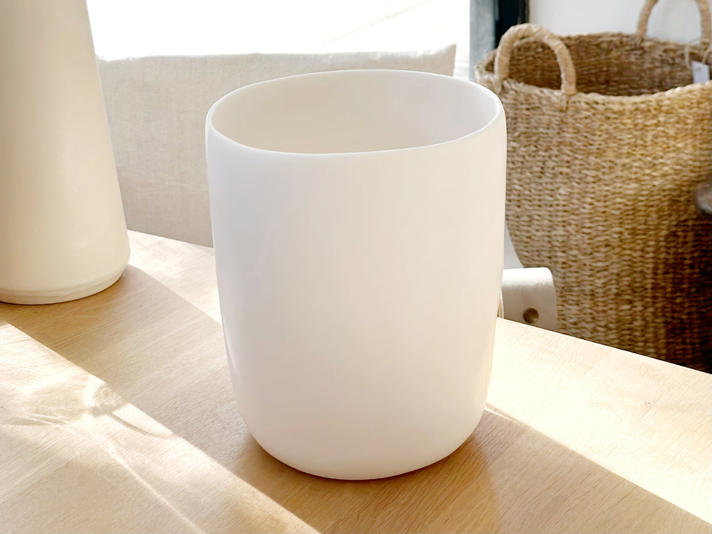 Hand-Sculpted Resin Wastebin Round