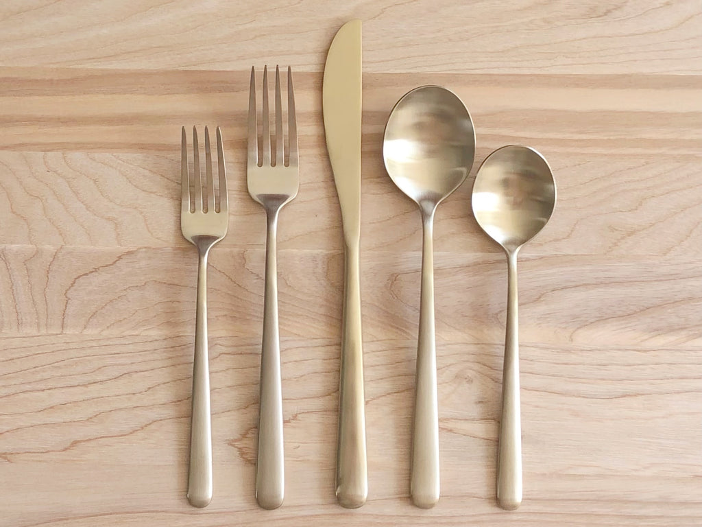 How to Clean Stainless-Steel Cutlery