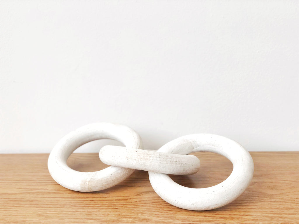 Ceramic Three Chain Link