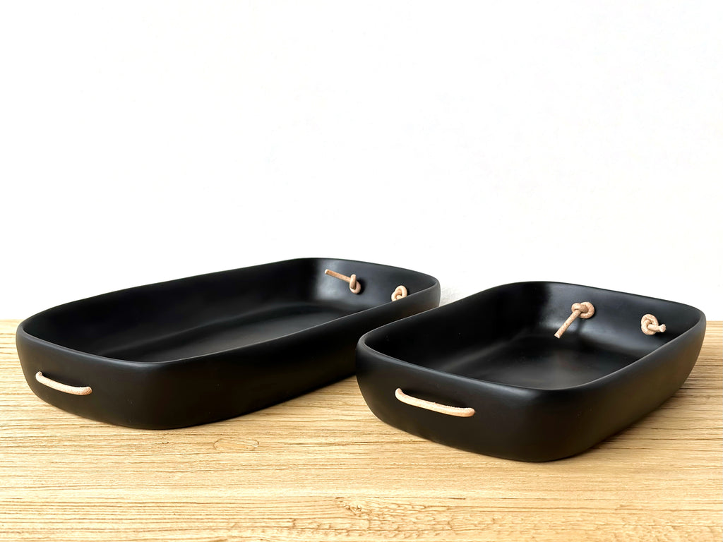 Hand-Sculpted Resin Small Tray with Leather Handles – CÔTE À COAST