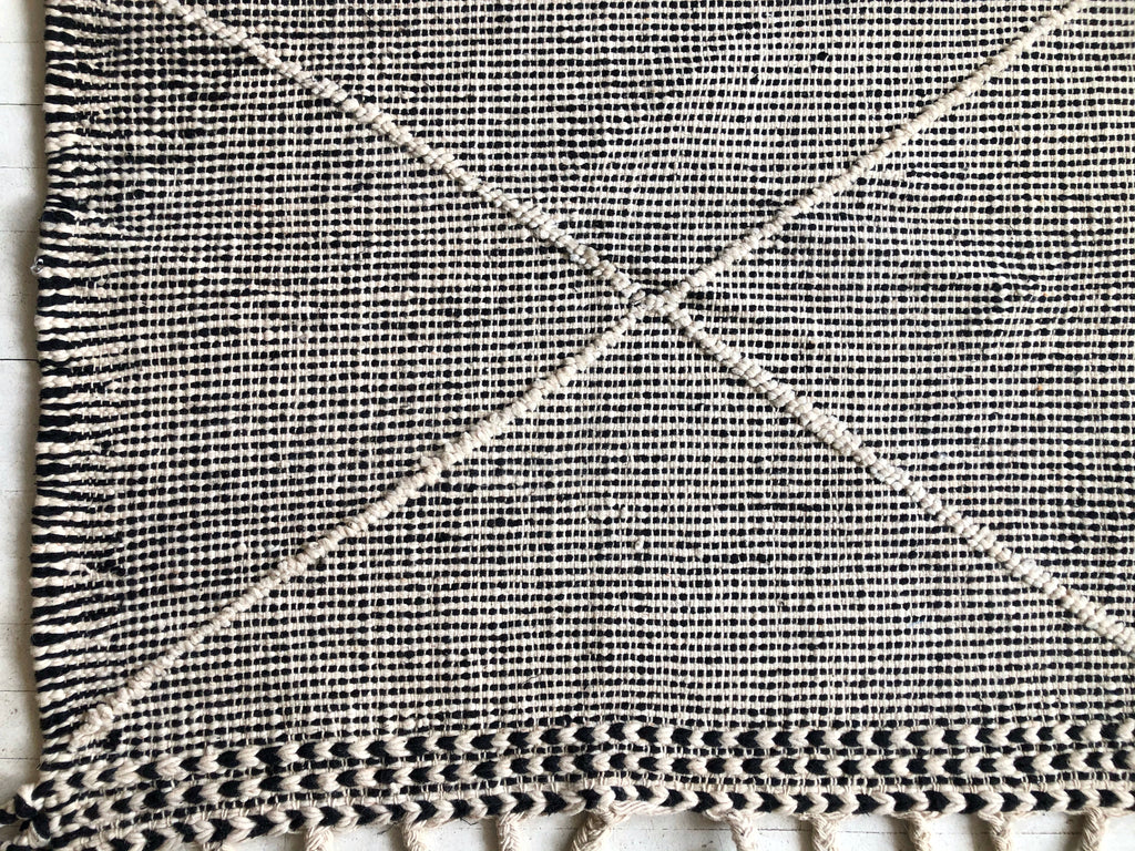Handknotted Wool Rug - 6'10"W x 9'4"L
