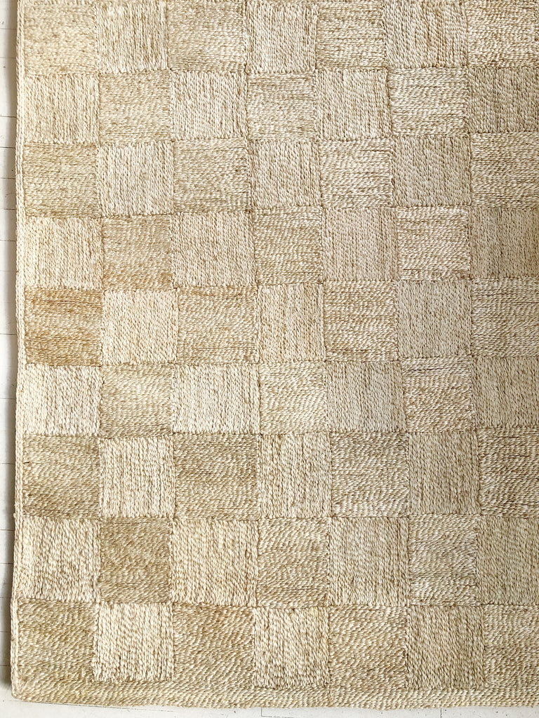 Handwoven Jute Rug - 4' x 6'